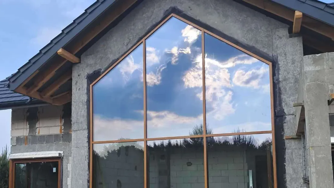 Dom jednorodzinny z oknami VEKA Softline 82 złoty dąb — Bydgoszcz