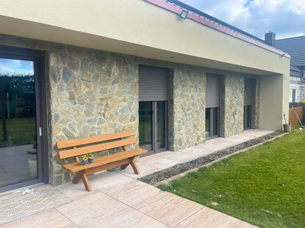 Drzwi tarasowe HST VEKAMOTION 82 i taras — Kruszyn Krajeński