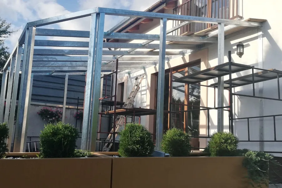 Oranżeria z zabudową VEKA Perfectline 70 — realizacja KONSPO